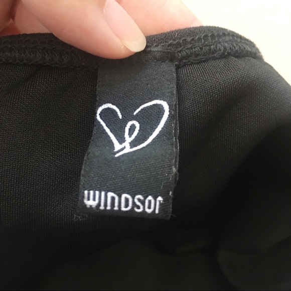 🌟Windsor off shoulder little black dress - Picture 5 of 6